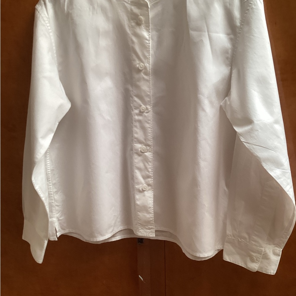 QNIQLO womens white 3/4 length sleeve, size XS